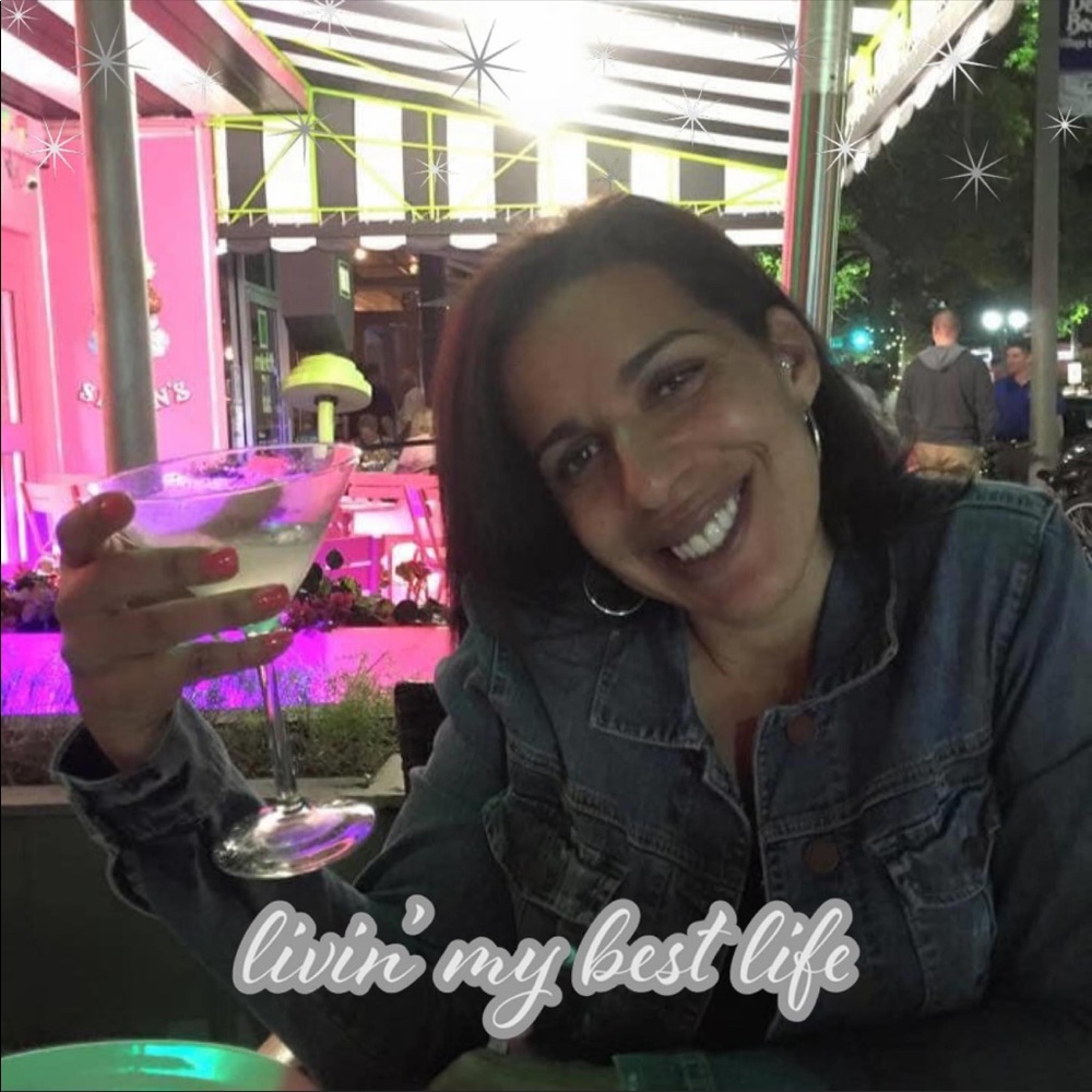 Meet your Posher, Danielle